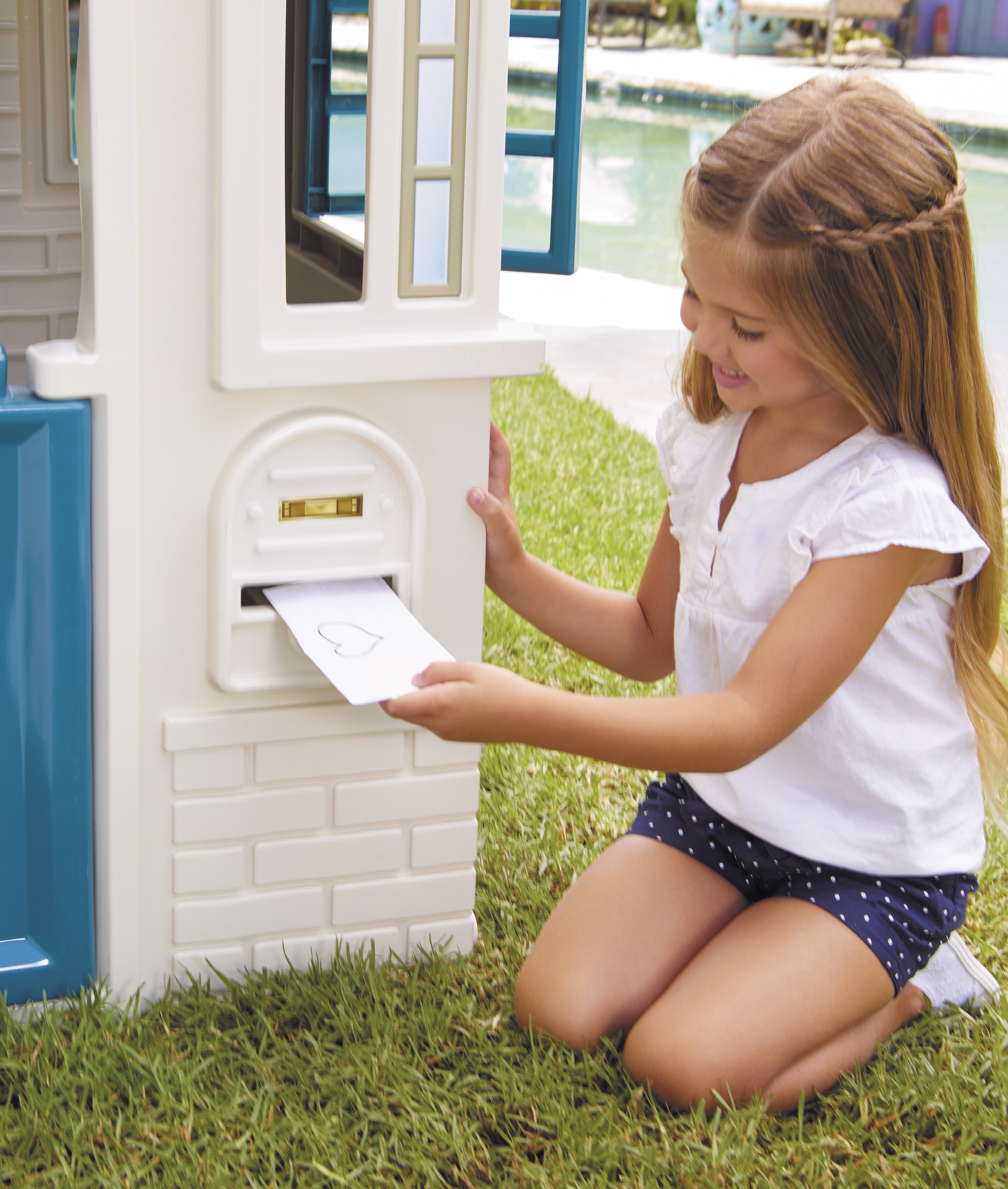 Little Tikes Cape Cottage Pretend Playhouse with Working Door, Toddlers Ages 2+, Blue