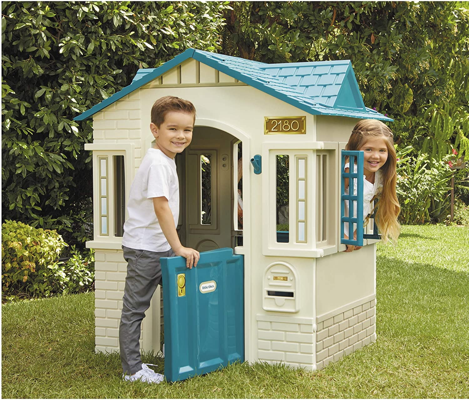 Little Tikes Cape Cottage Pretend Playhouse with Working Door, Toddlers Ages 2+, Blue