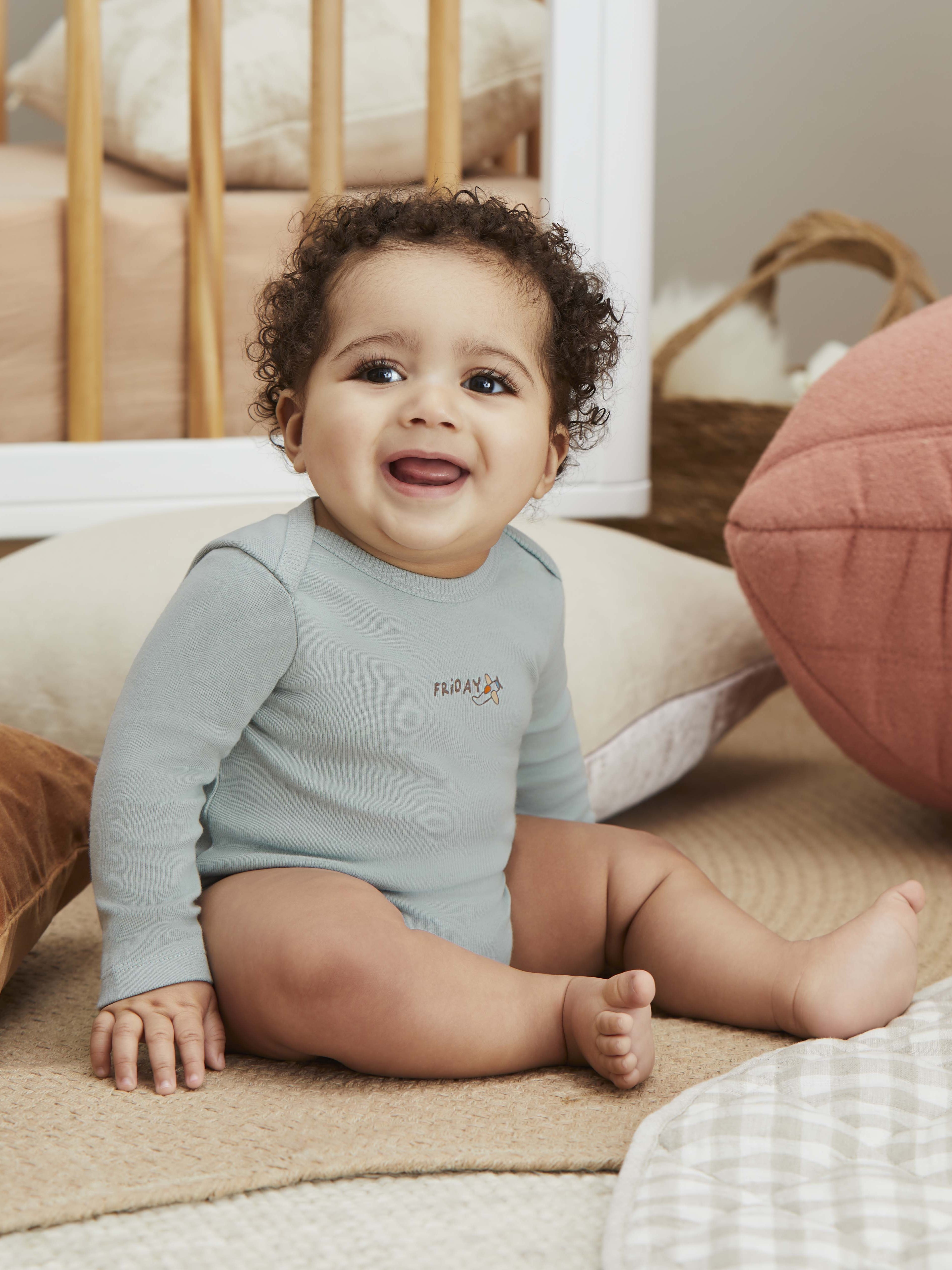 Bliss by Garanimals Baby Boys or Girls Cotton Days of the Week Bodysuits Set, 7-Piece, Sizes 0M-18M